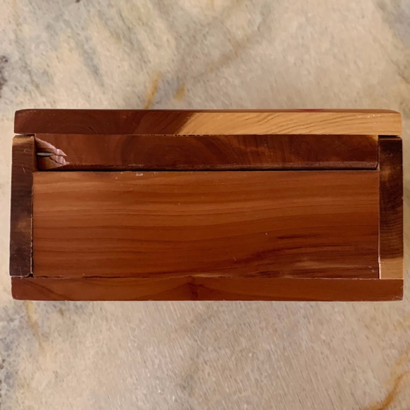 Cedar Wood Trinket Box w/ Hand Painted Hibiscus Flower Top - Picture 6 of 6